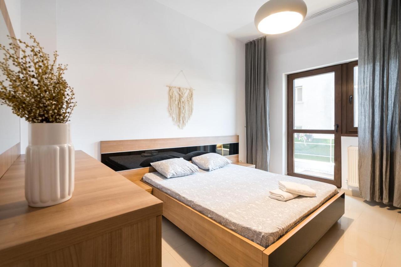 Modern & Spacious Apartment - Prime Location Near Bucharest'S Old Town Exteriör bild